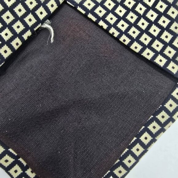 Mens Necktie 100% Polyester UTY Made USA Fabric Geometric Pattern 60 X 4 Inch - Picture 6 of 6